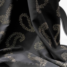 Coupon Fibranne viscose noire motif cachemires dorés 68cm en 150cm n°936