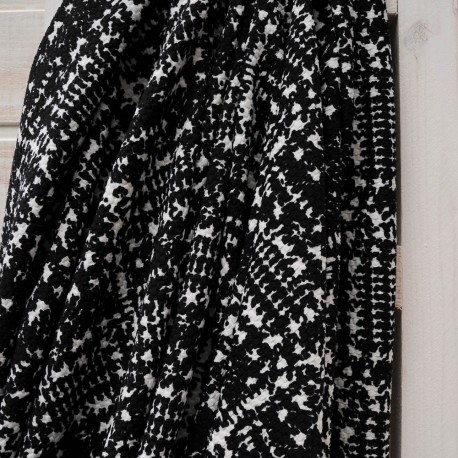 Au mètre Maille gaufrée fantaisie noir et blanc en 150cm n°10490