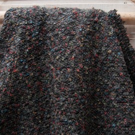 Coupon fin lainage bouclette multicolores polyester en fond gris foncé 2m30 en 145cm n°10674