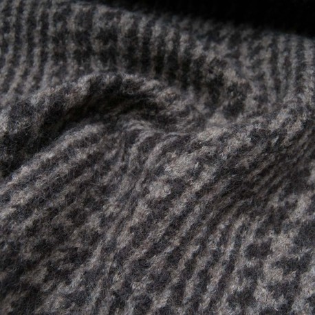 lainage, polyester et Laine gris foncé taupe, type laine bouillie 2m25 en 115cm